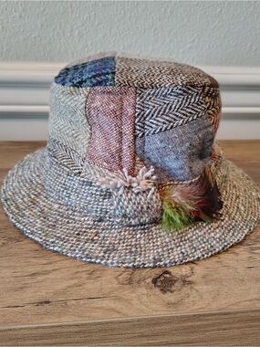 Vtg HANNA HATS Donegal Ireland 100% Wool Hat Small Panel Tweed Patched Feather